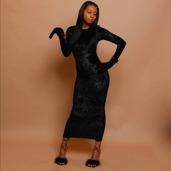 Beautiful women’s velour dress with gloves. - Picture 1 of 5